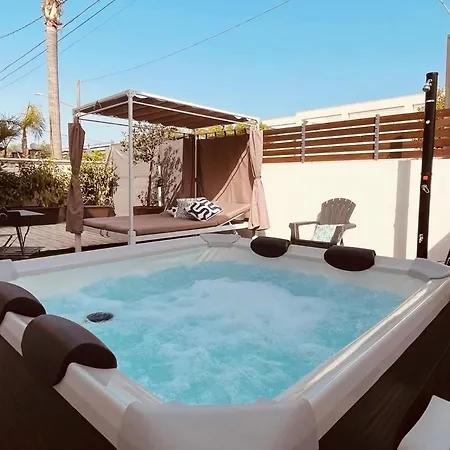 Alpha - Relax E Jacuzzi Holiday home Syracuse