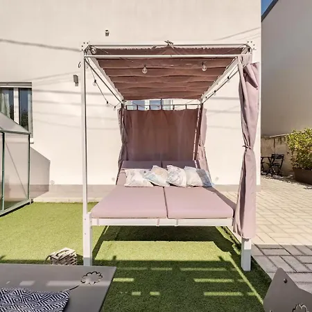 Alpha - Relax E Jacuzzi Tatil Evi